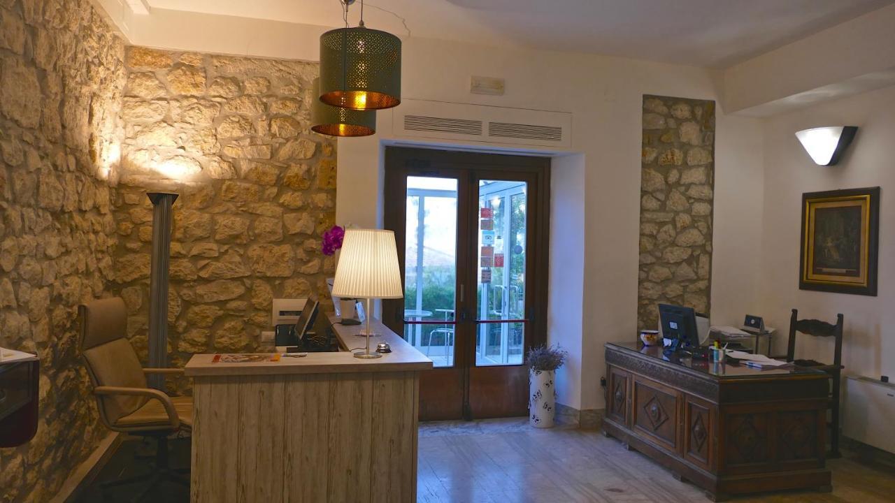 Hotel Colucci Nusco Eksteriør billede